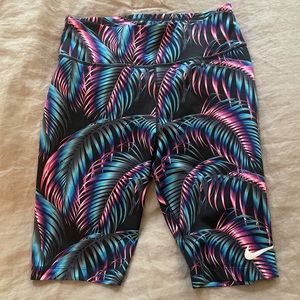 Nike Sportswear short leggings